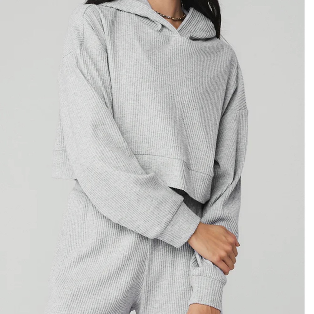 alo yoga muse hoodie